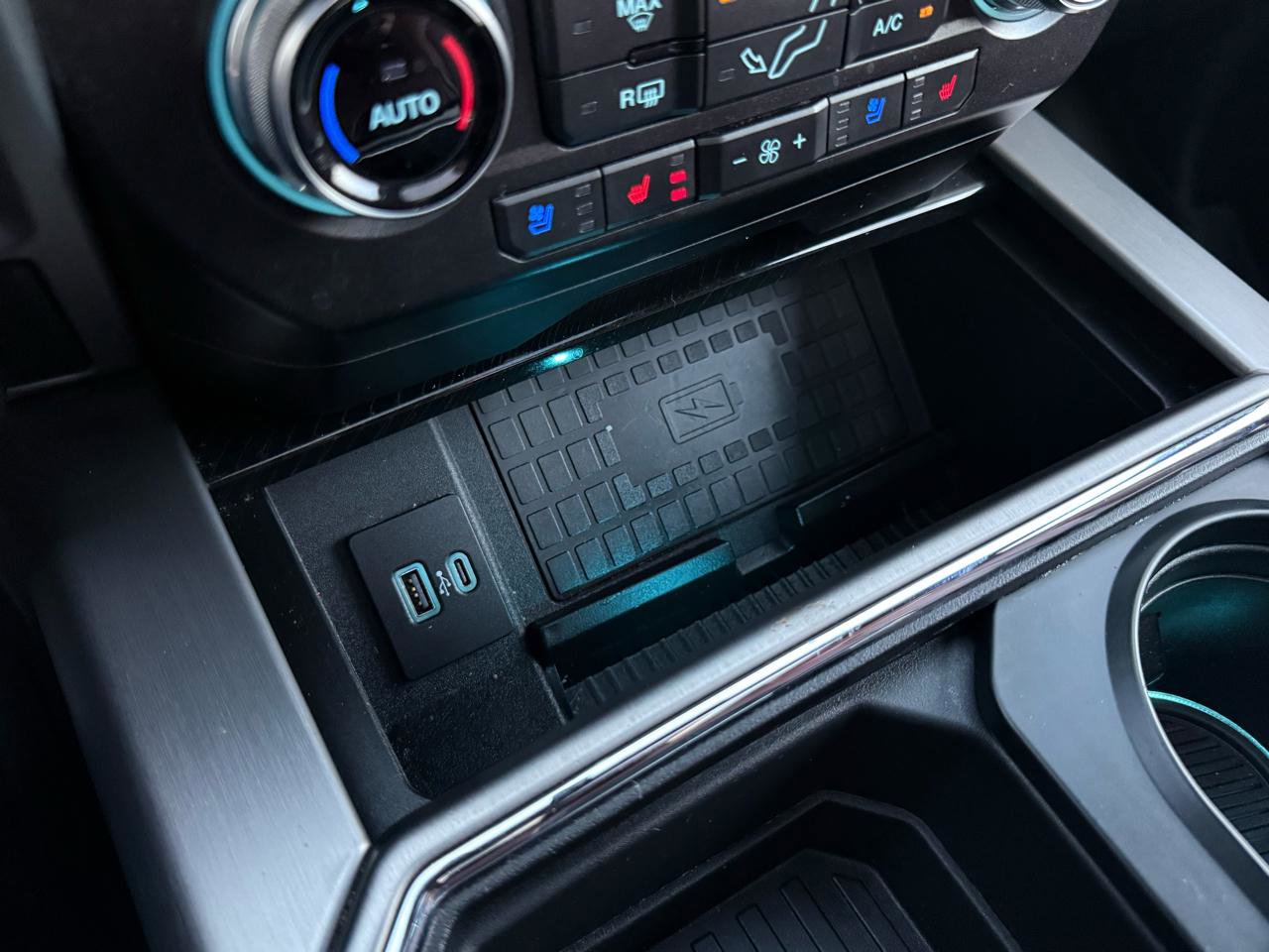 Used 2021 Ford F250 Platinum w/ FX4 Off-Road Package image 21