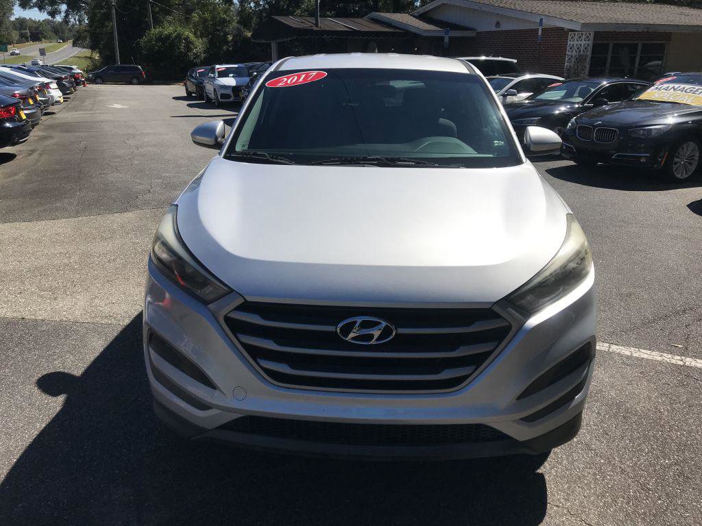 Used 2017 Hyundai Tucson SE image 2