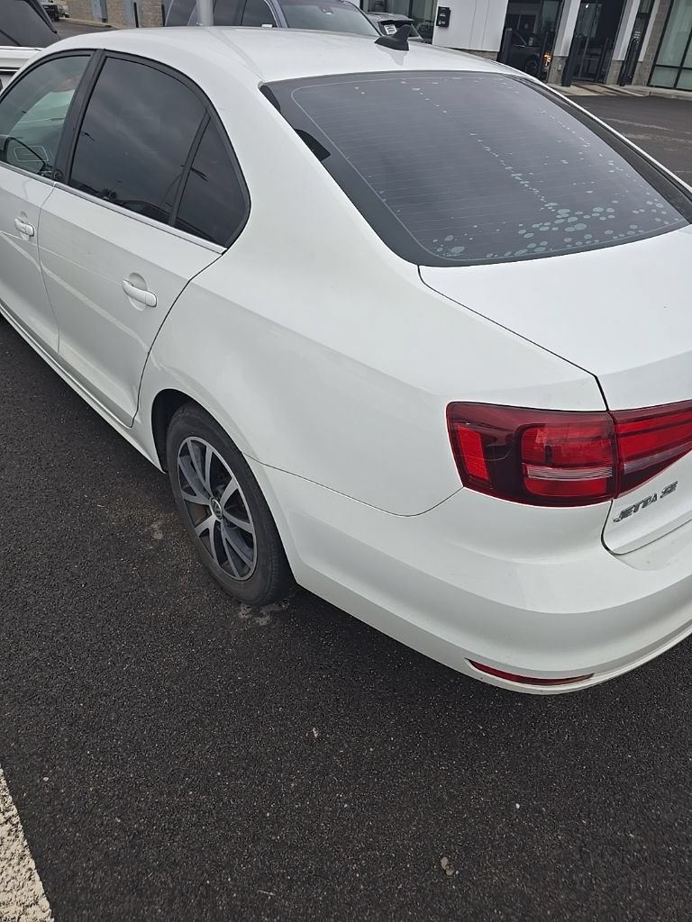 Used 2017 Volkswagen Jetta SE FWD image 6