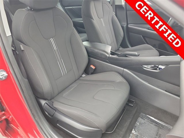 Certified 2023 Hyundai Elantra SEL w/ Preferred Accessory Package image 16