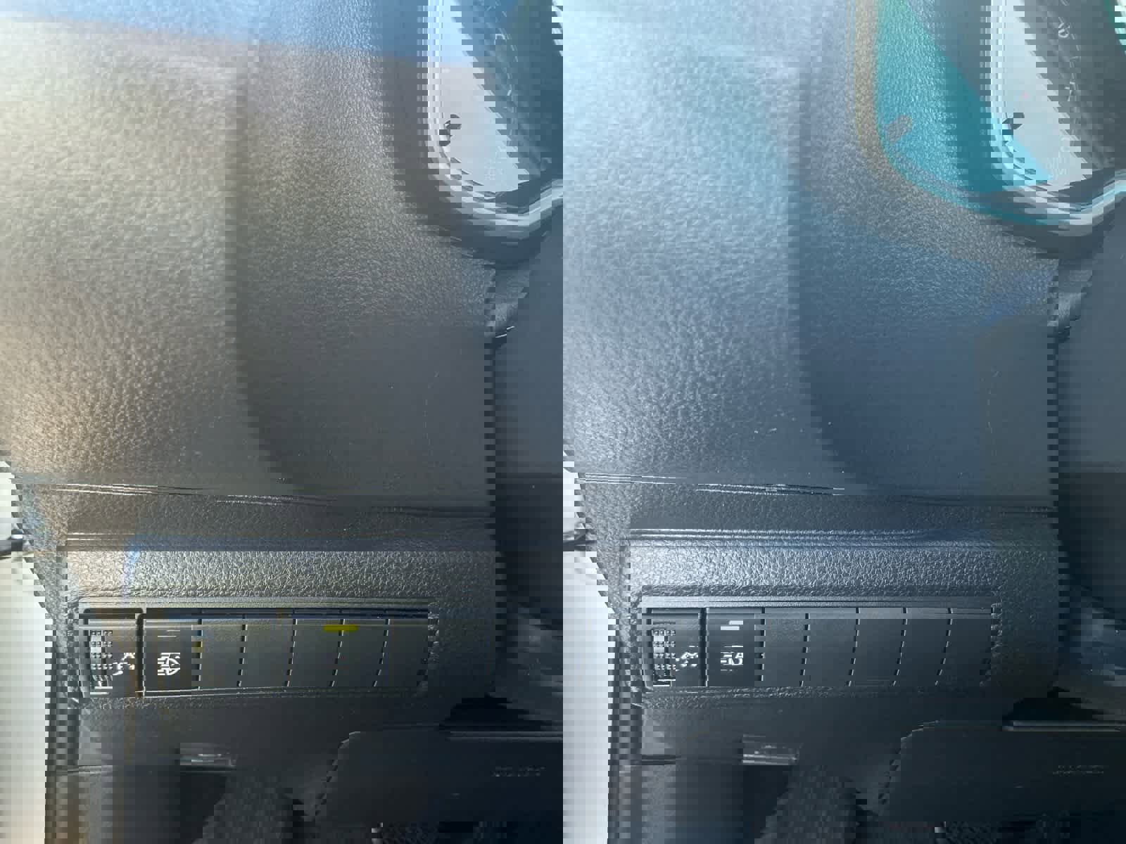 Used 2024 Toyota Corolla SE image 19