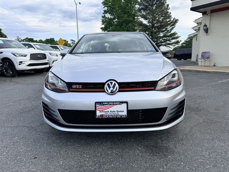Used 2017 Volkswagen GTI SE FWD image 2