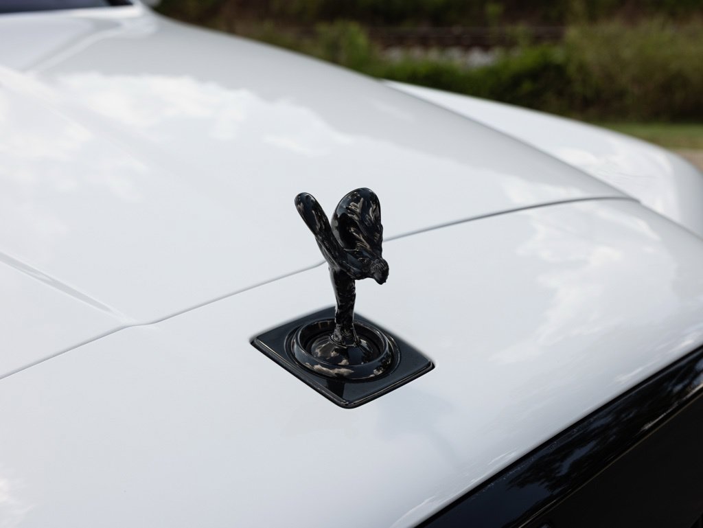Certified 2022 Rolls-Royce Cullinan Black Badge w/ Dark Exterior Package AWD/4WD image 18