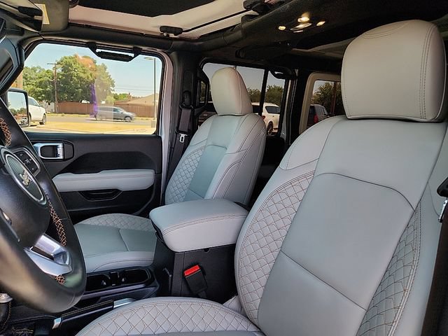 Used 2021 Jeep Wrangler Unlimited Sahara AWD/4WD image 13