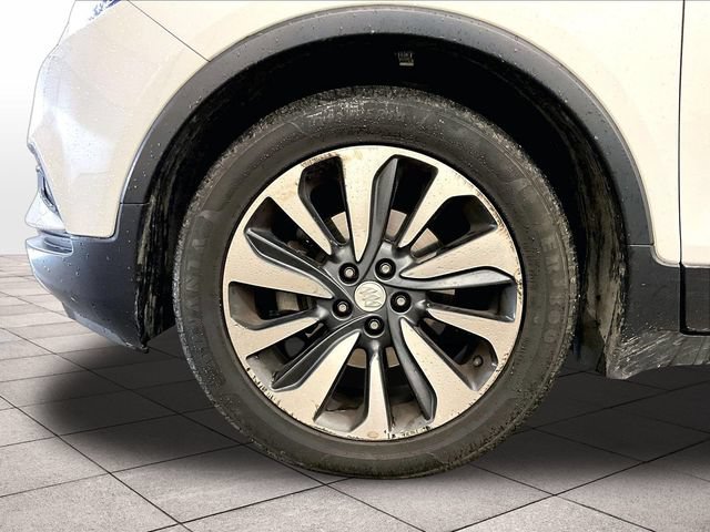 Used 2019 Buick Encore Essence FWD image 8