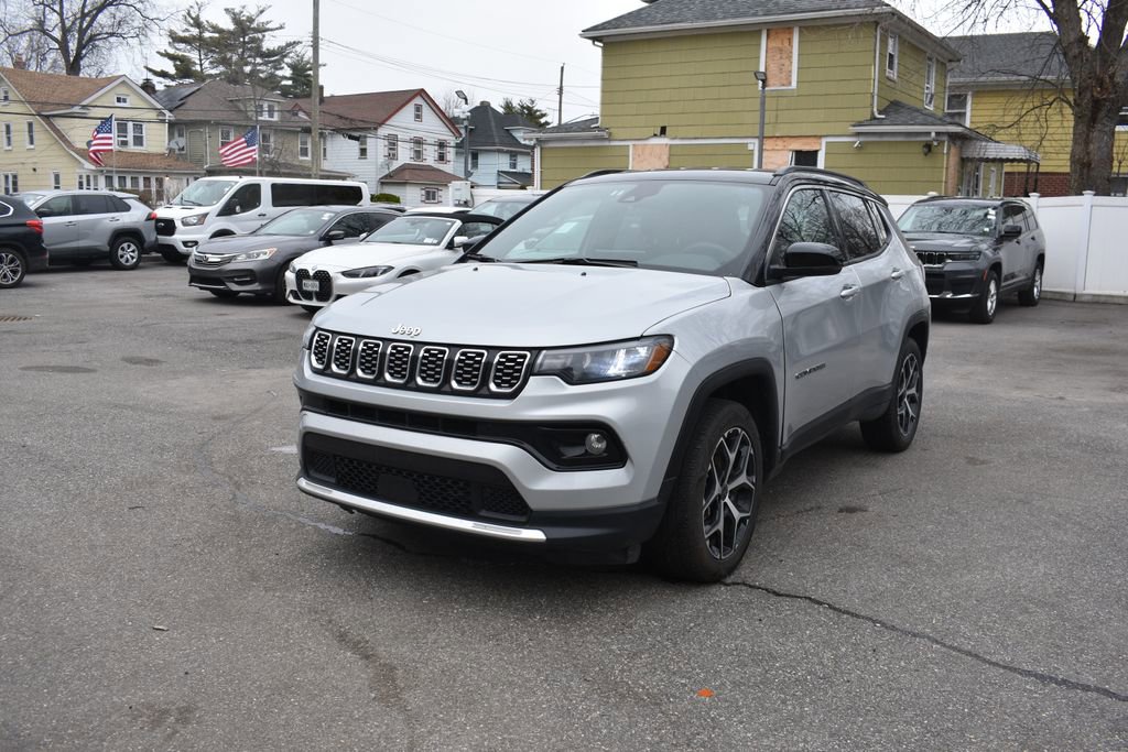 Used 2025 Jeep Compass Limited image 2