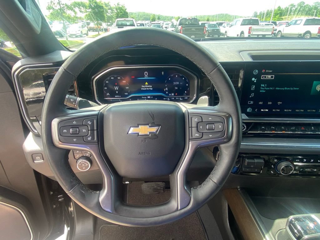 Used 2023 Chevrolet Silverado 1500 High Country AWD/4WD image 13