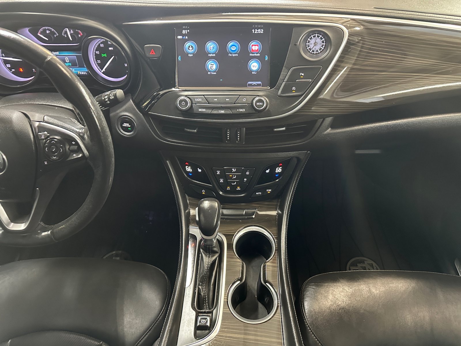 Used 2019 Buick Envision Essence FWD image 22