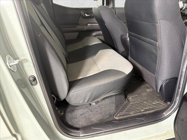 Used 2023 Toyota Tacoma TRD Off-Road w/ Technology Package RWD image 15