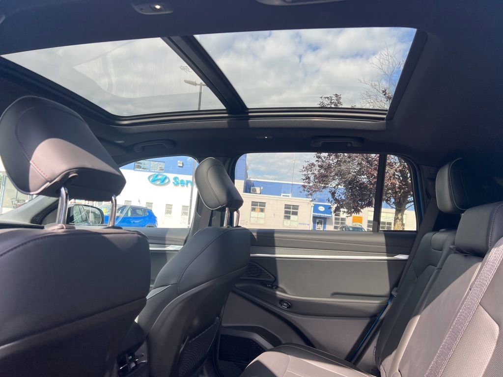 New 2025 Jeep Wagoneer S Limited image 13