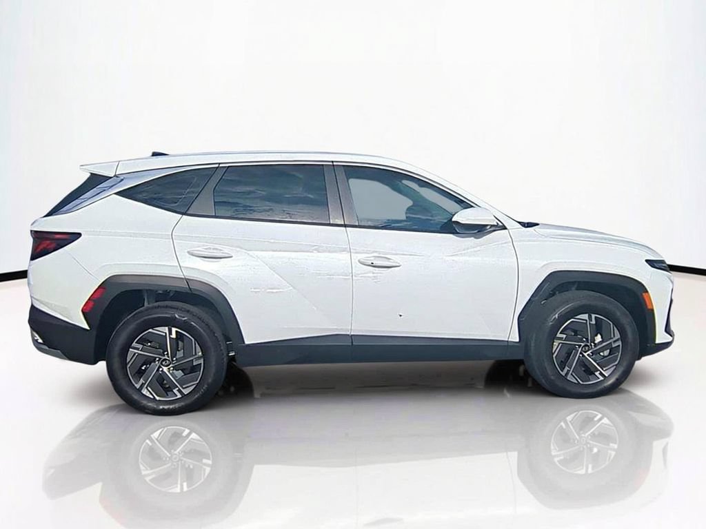 New 2026 Hyundai Tucson Blue SE AWD/4WD image 4