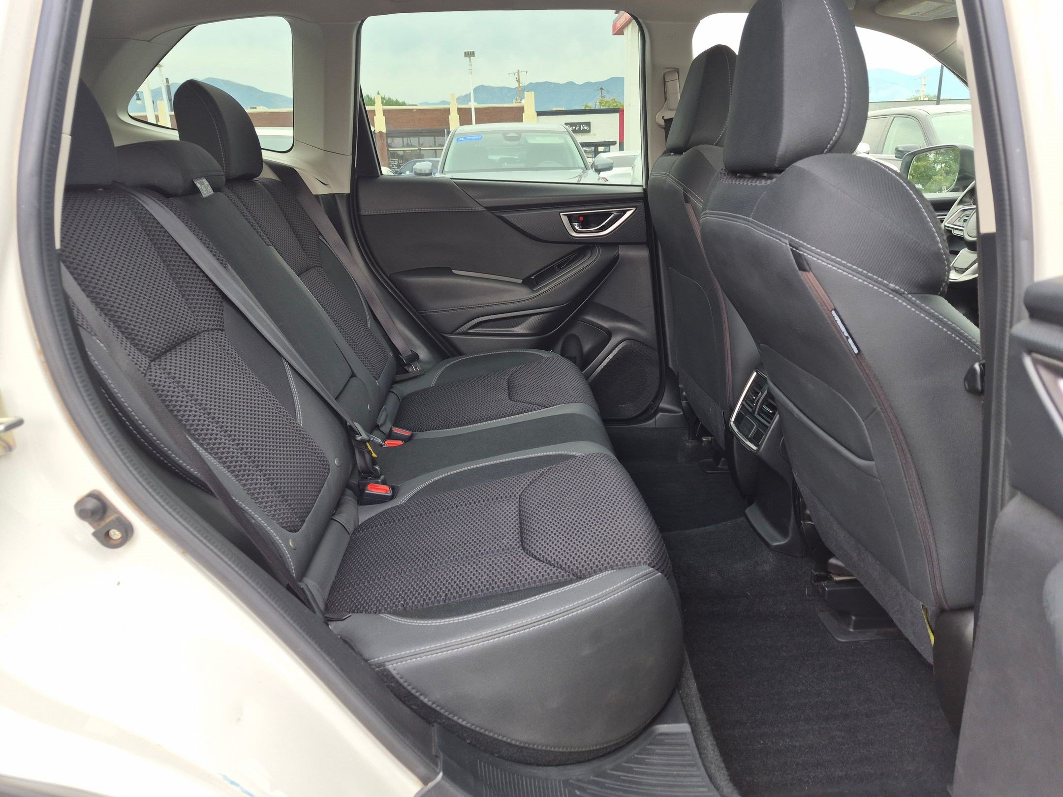 Used 2021 Subaru Forester Premium AWD/4WD image 29