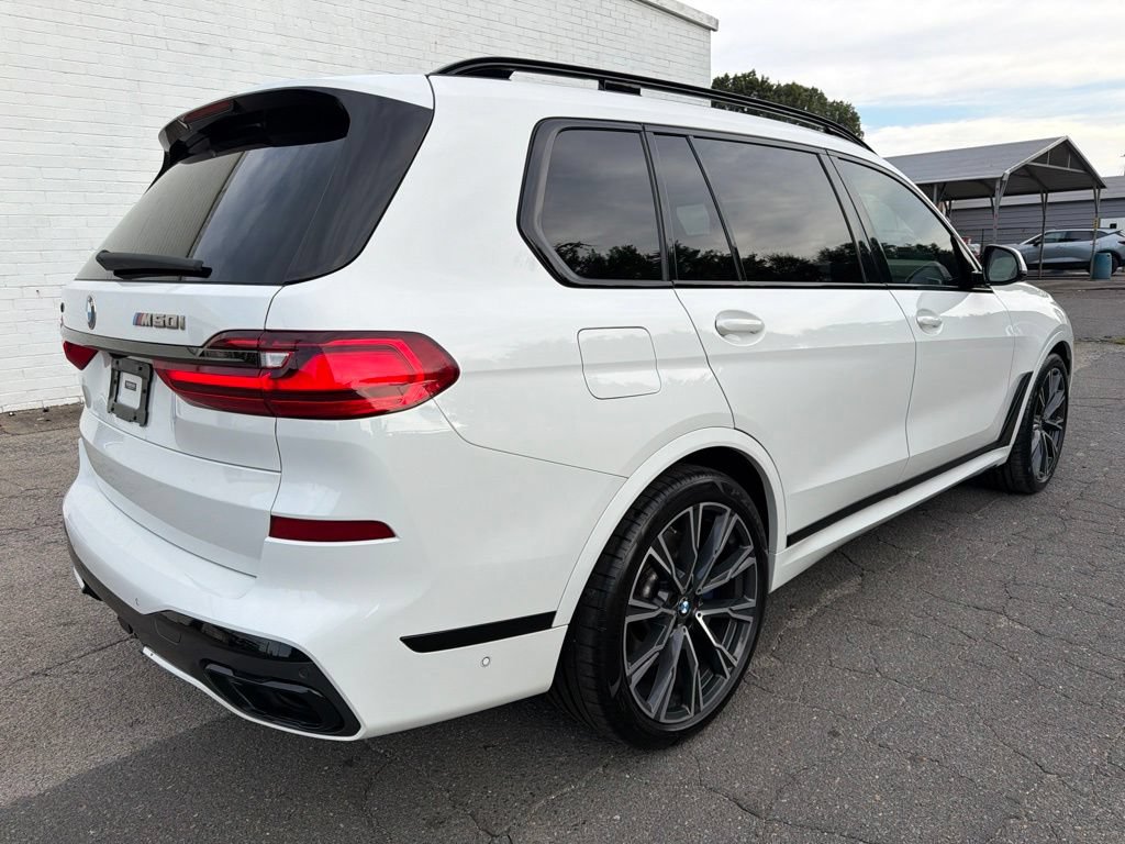Used 2022 BMW X7 M50i AWD/4WD image 2