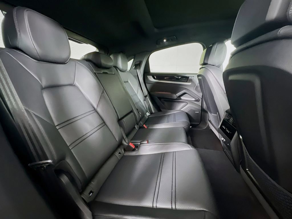 New 2026 Porsche Cayenne S image 29