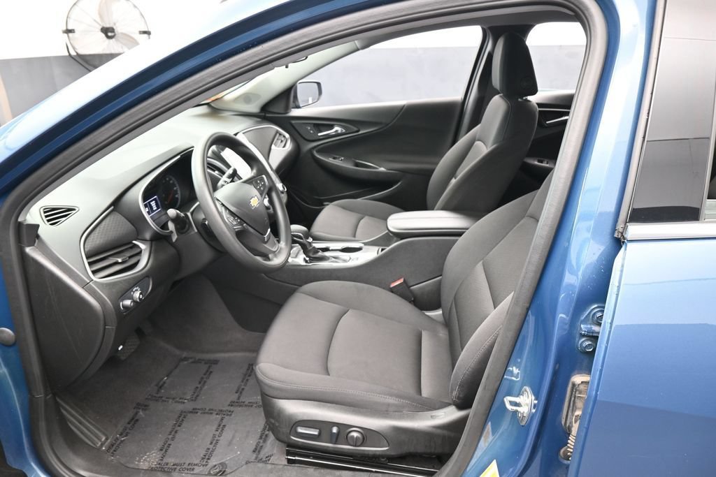 Used 2025 Chevrolet Malibu LT FWD image 10