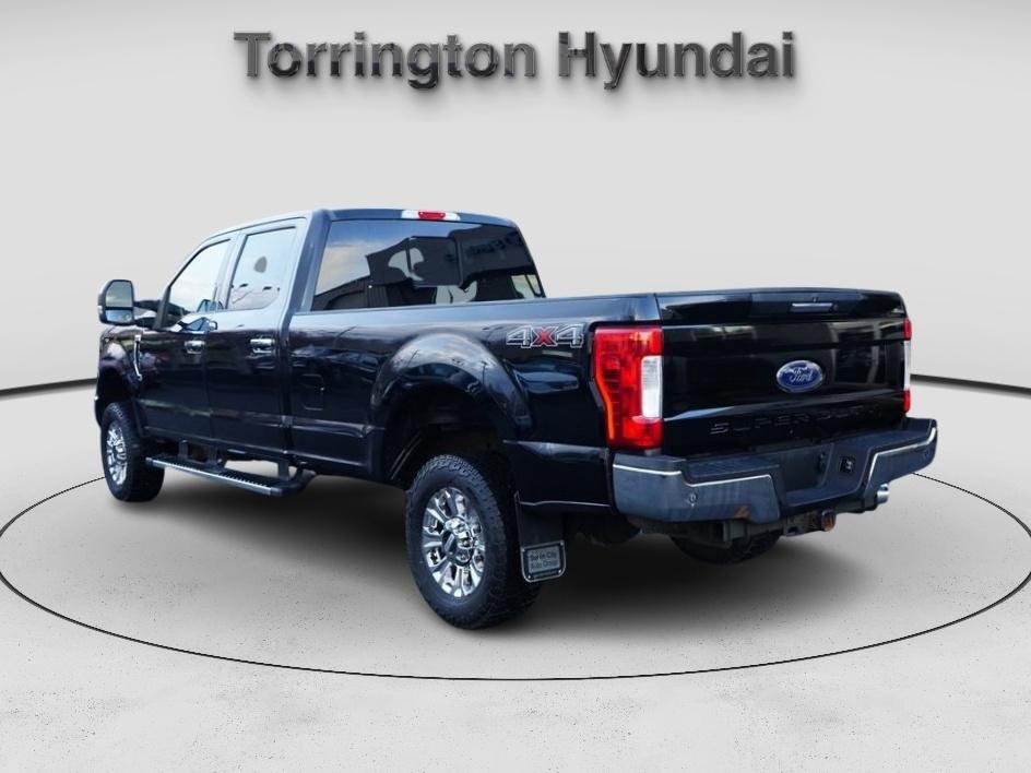 Used 2017 Ford F250 Lariat w/ Chrome Package image 5