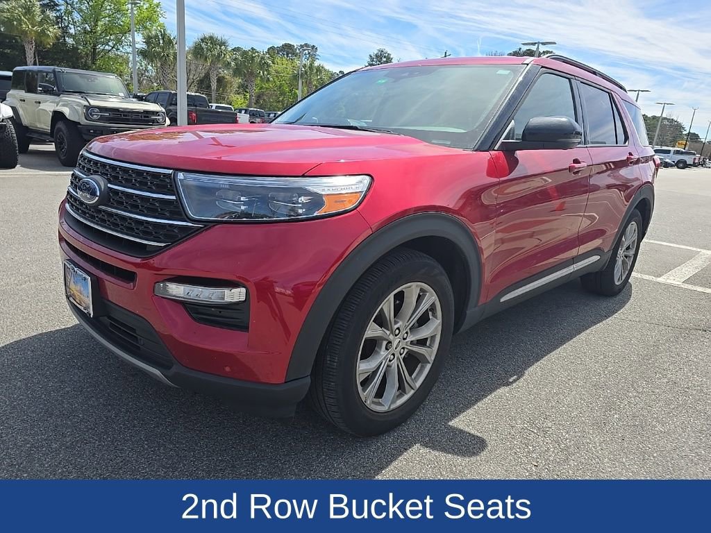 Used 2022 Ford Explorer XLT w/ Equipment Group 202A image 3
