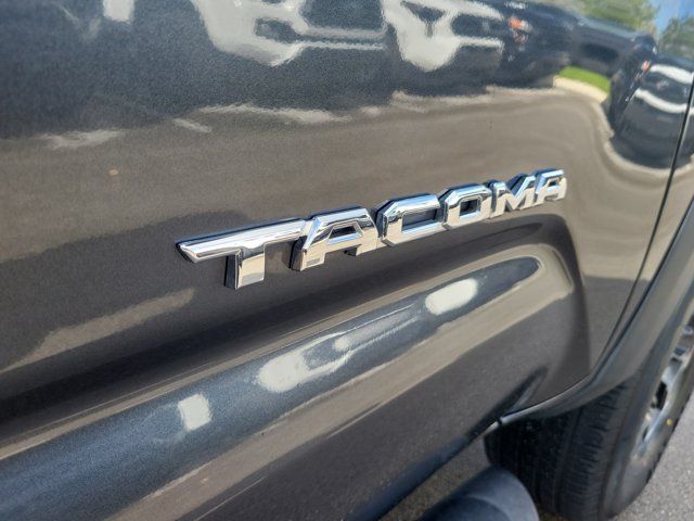Certified 2023 Toyota Tacoma TRD Off-Road w/ Technology Package RWD image 8