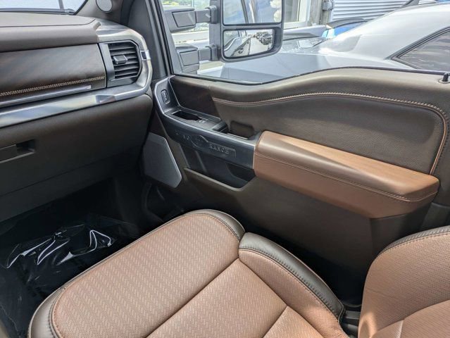 Used 2025 Ford F150 King Ranch w/ FX4 Off-Road Package AWD/4WD image 17
