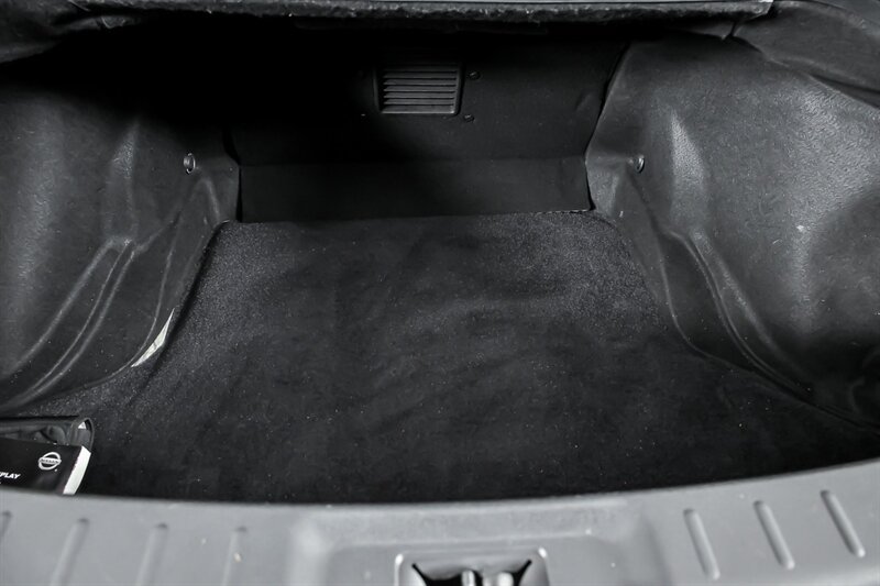Used 2015 Nissan GT-R Premium AWD/4WD image 11