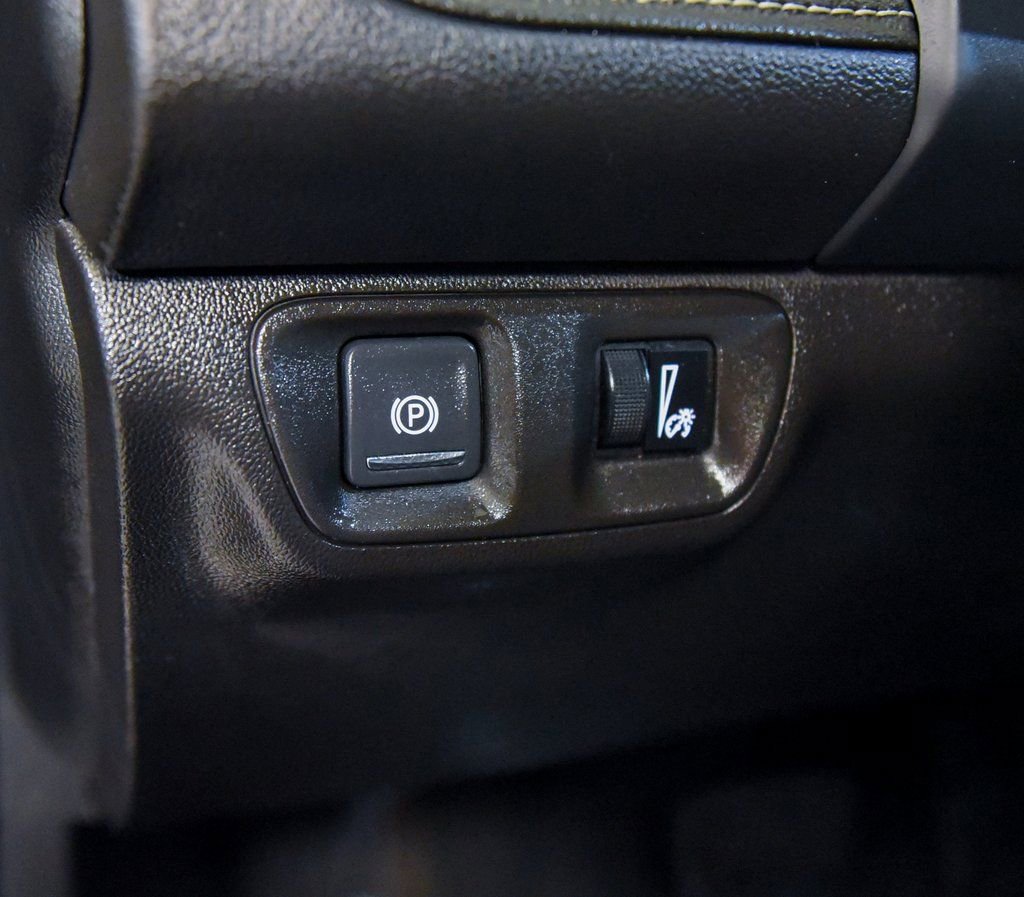 Used 2023 GMC Acadia SLT image 18