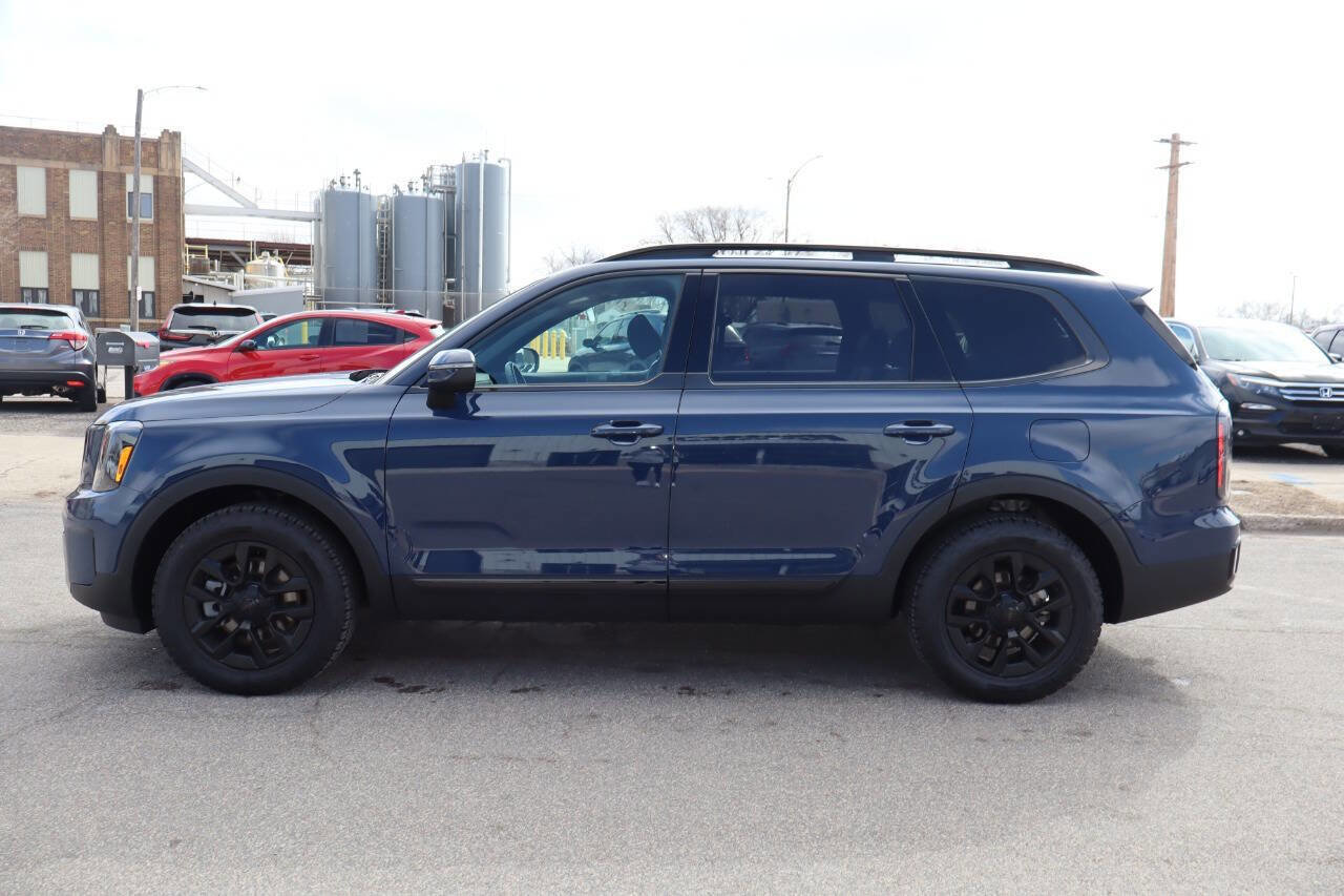Used 2025 Kia Telluride AWD image 7