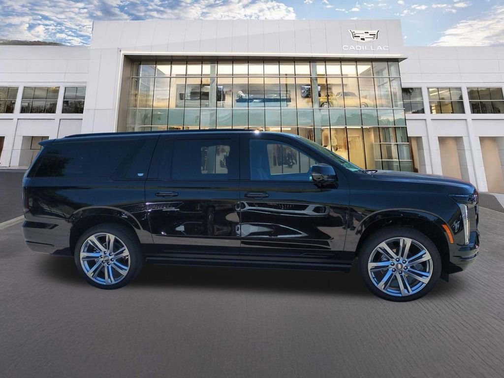 Used 2026 Cadillac Escalade ESV Sport w/ Touring Package image 4