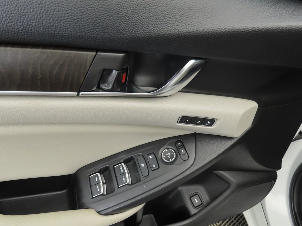 Certified 2021 Honda Accord Touring image 23