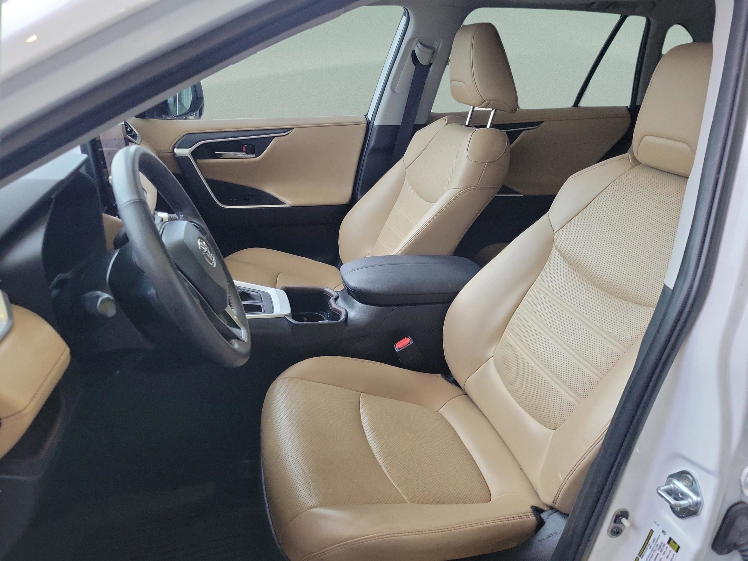 Used 2024 Toyota RAV4 Limited w/ Weather Package image 9