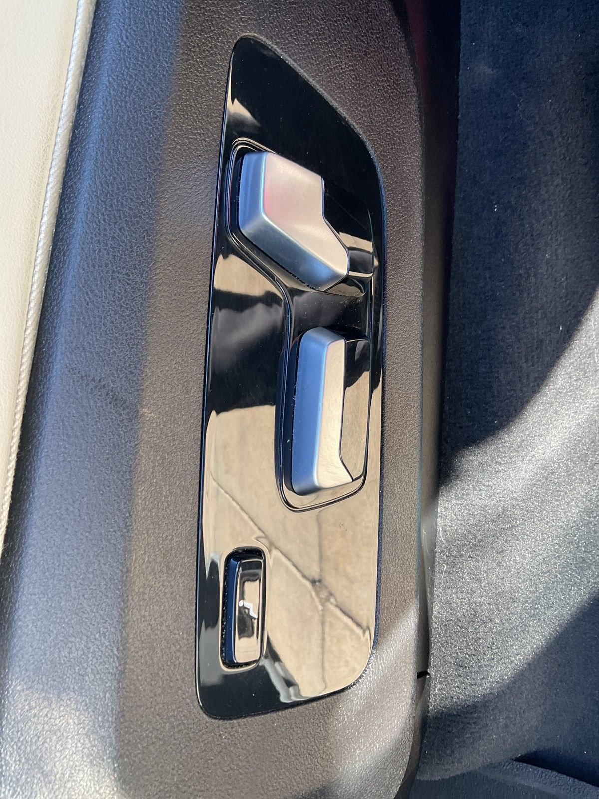 Used 2023 BMW X7 xDrive40i w/ Dynamic Handling Package image 29