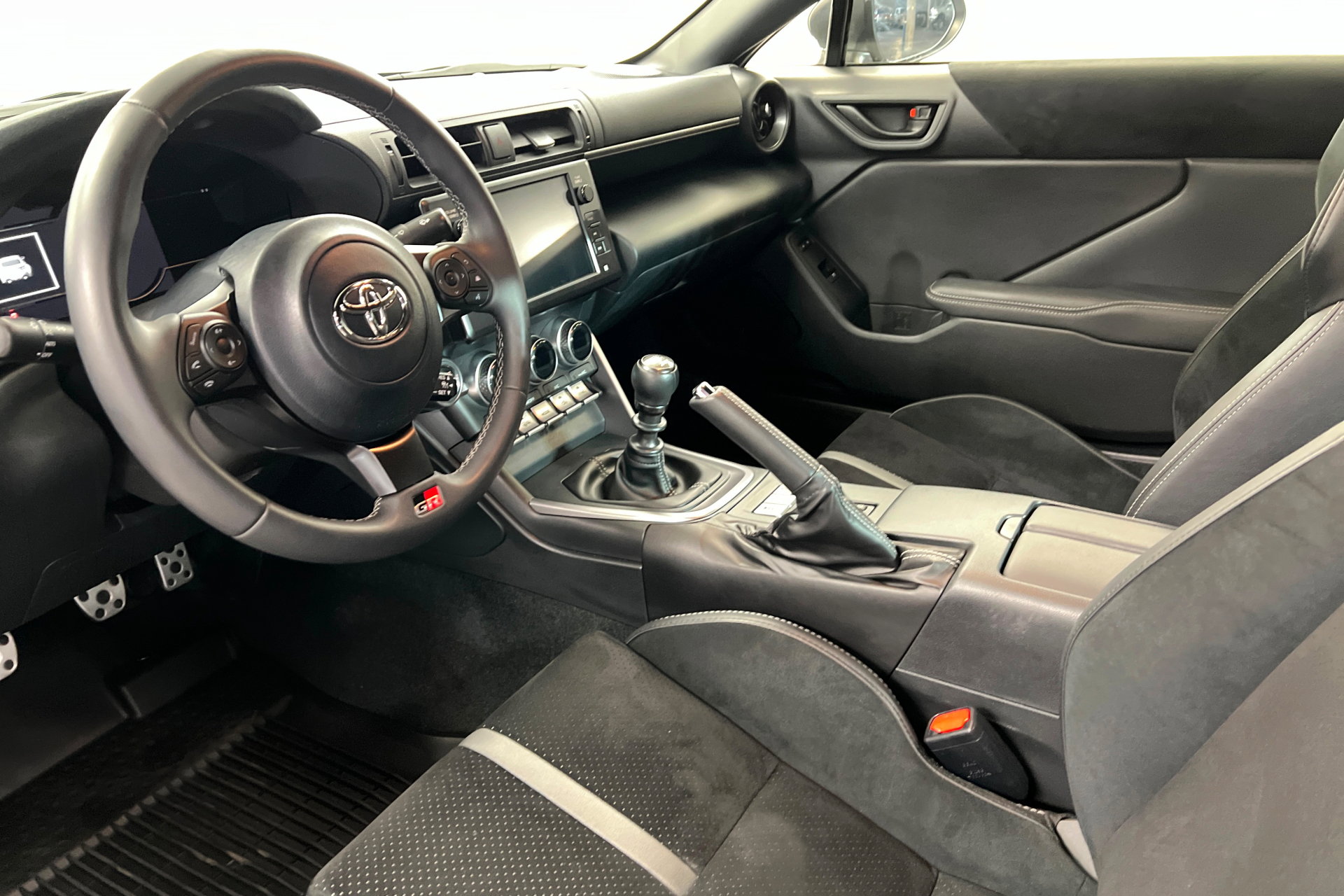 Certified 2025 Toyota GR86 Premium w/ Performance Package image 16