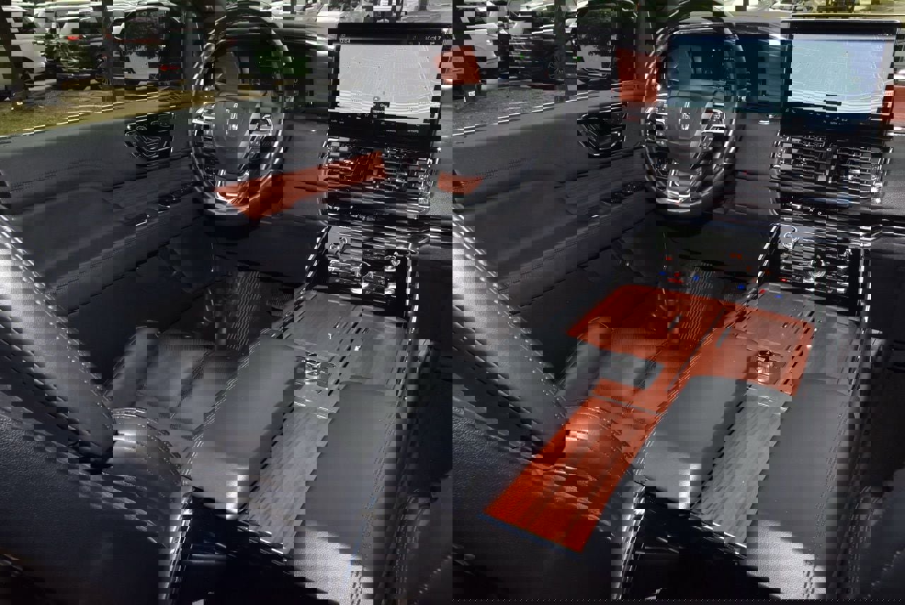 Certified 2024 Lincoln Navigator L 4WD image 16