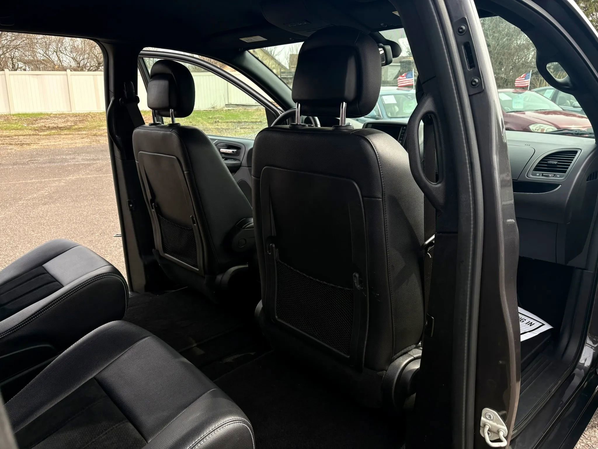 Used 2018 Dodge Grand Caravan SXT w/ Blacktop Package FWD image 24