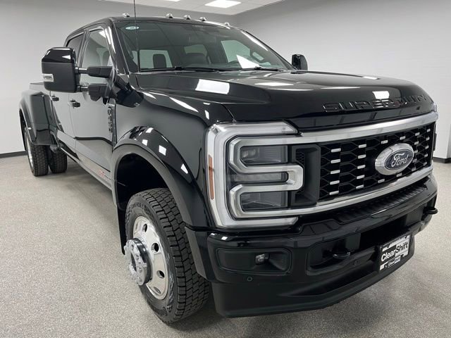 Used 2025 Ford F450 Platinum w/ FX4 Off-Road Package AWD/4WD image 2