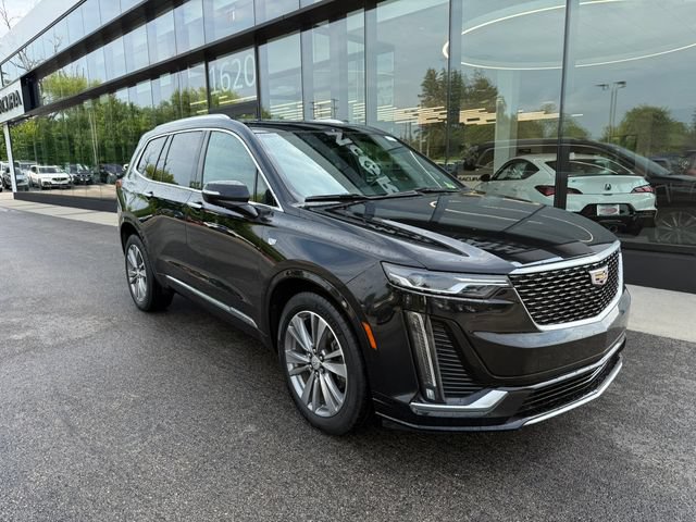 Used 2020 Cadillac XT6 Premium Luxury AWD/4WD image 2
