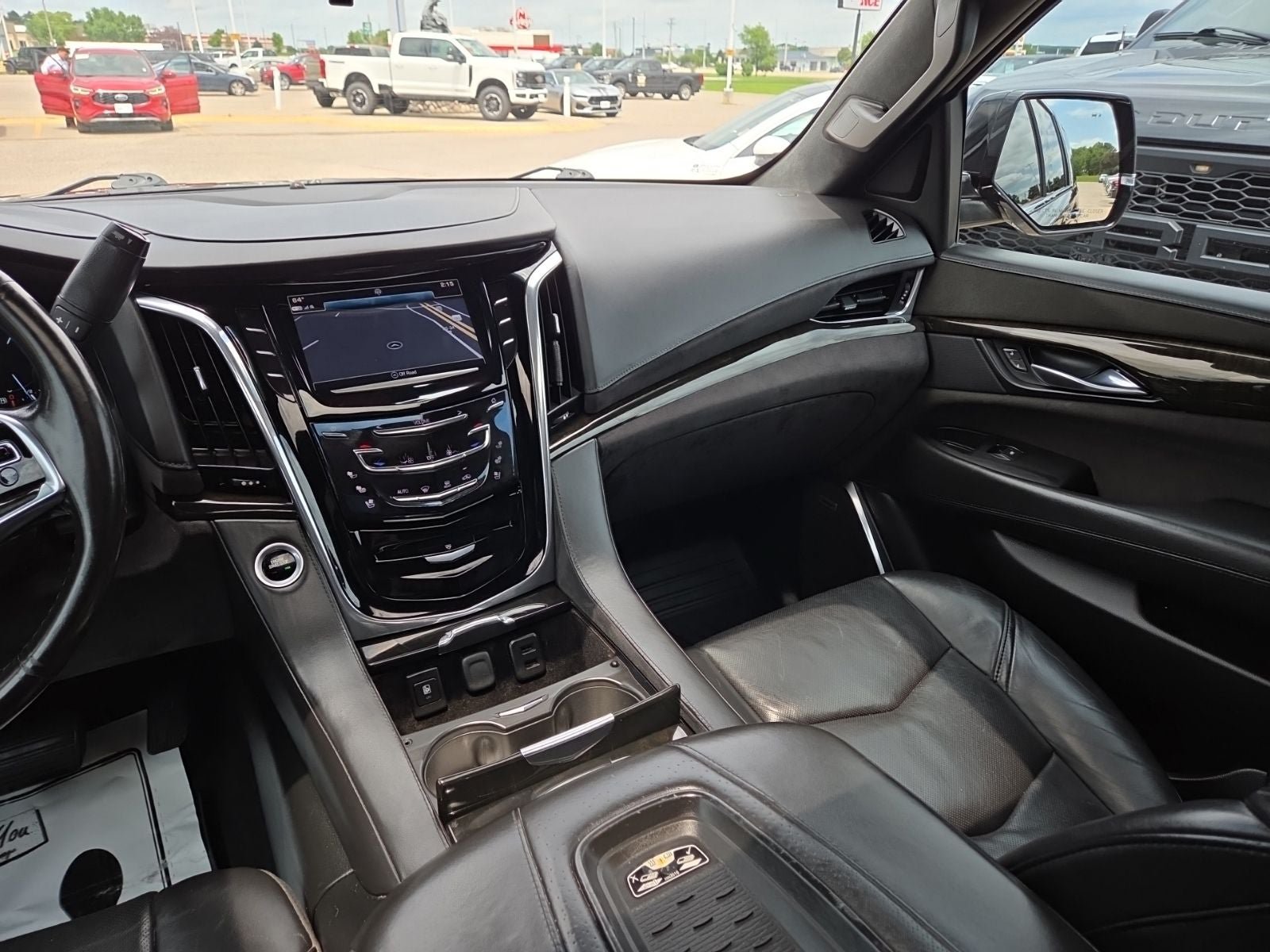 Used 2017 Cadillac Escalade Platinum AWD/4WD image 29