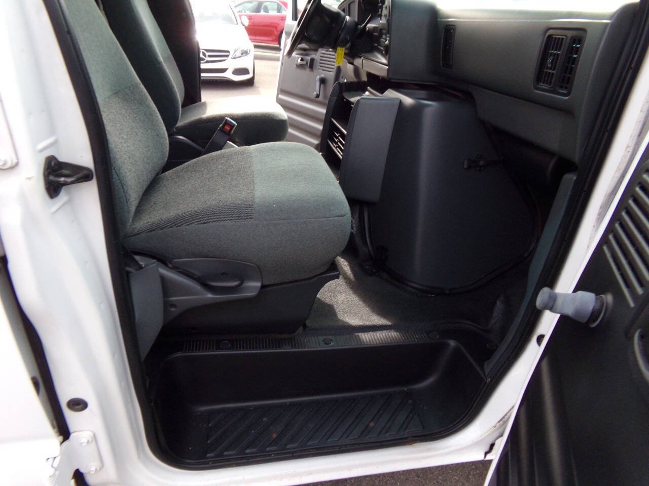 Used 1995 Ford E-250 and Econoline 250 Super RWD image 37