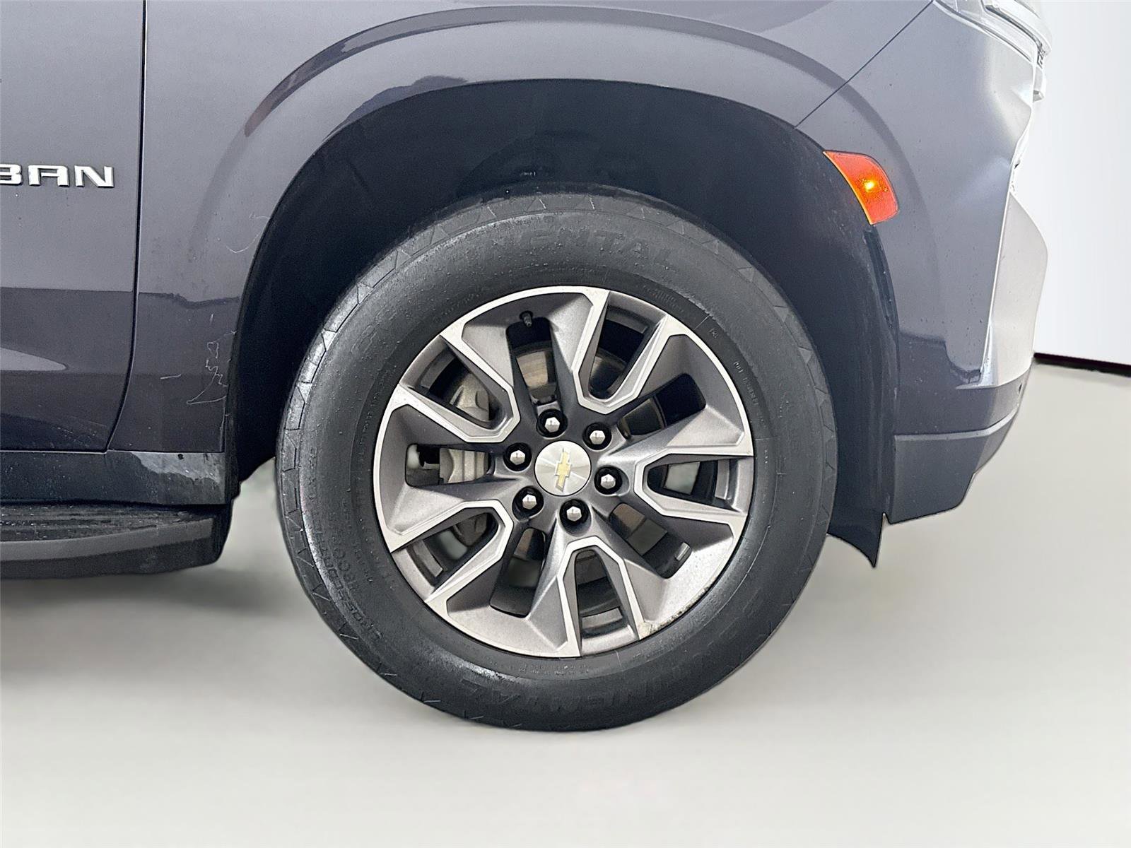 Used 2022 Chevrolet Suburban LS w/ Driver Alert Package RWD image 29
