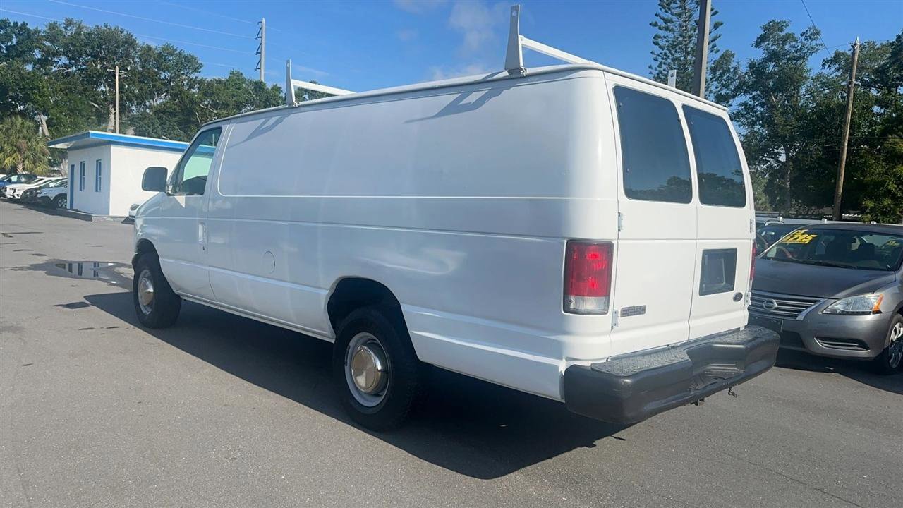 Used 2001 Ford E-250 and Econoline 250 Extended RWD image 9