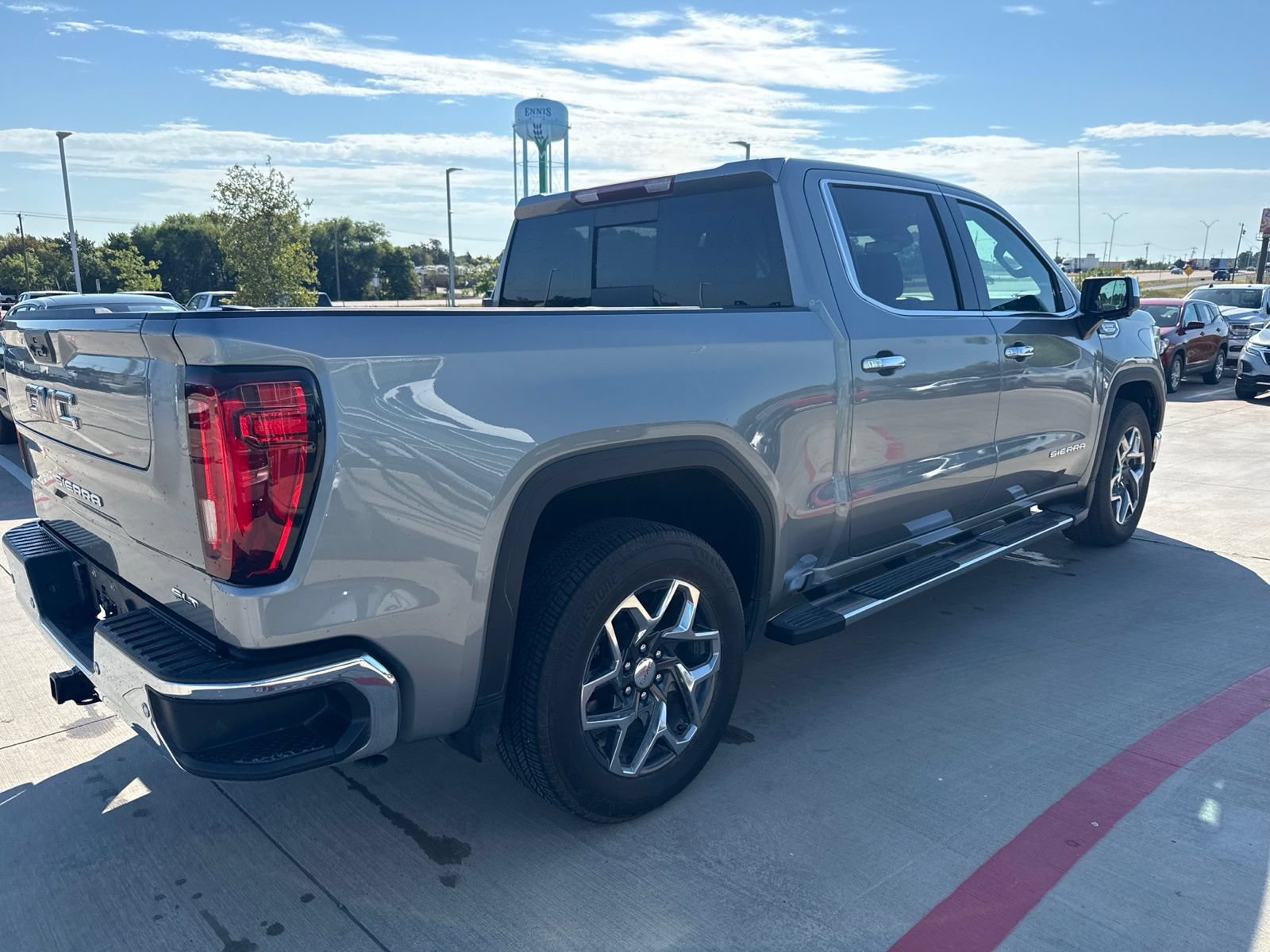 Used 2025 GMC Sierra 1500 SLT RWD image 5