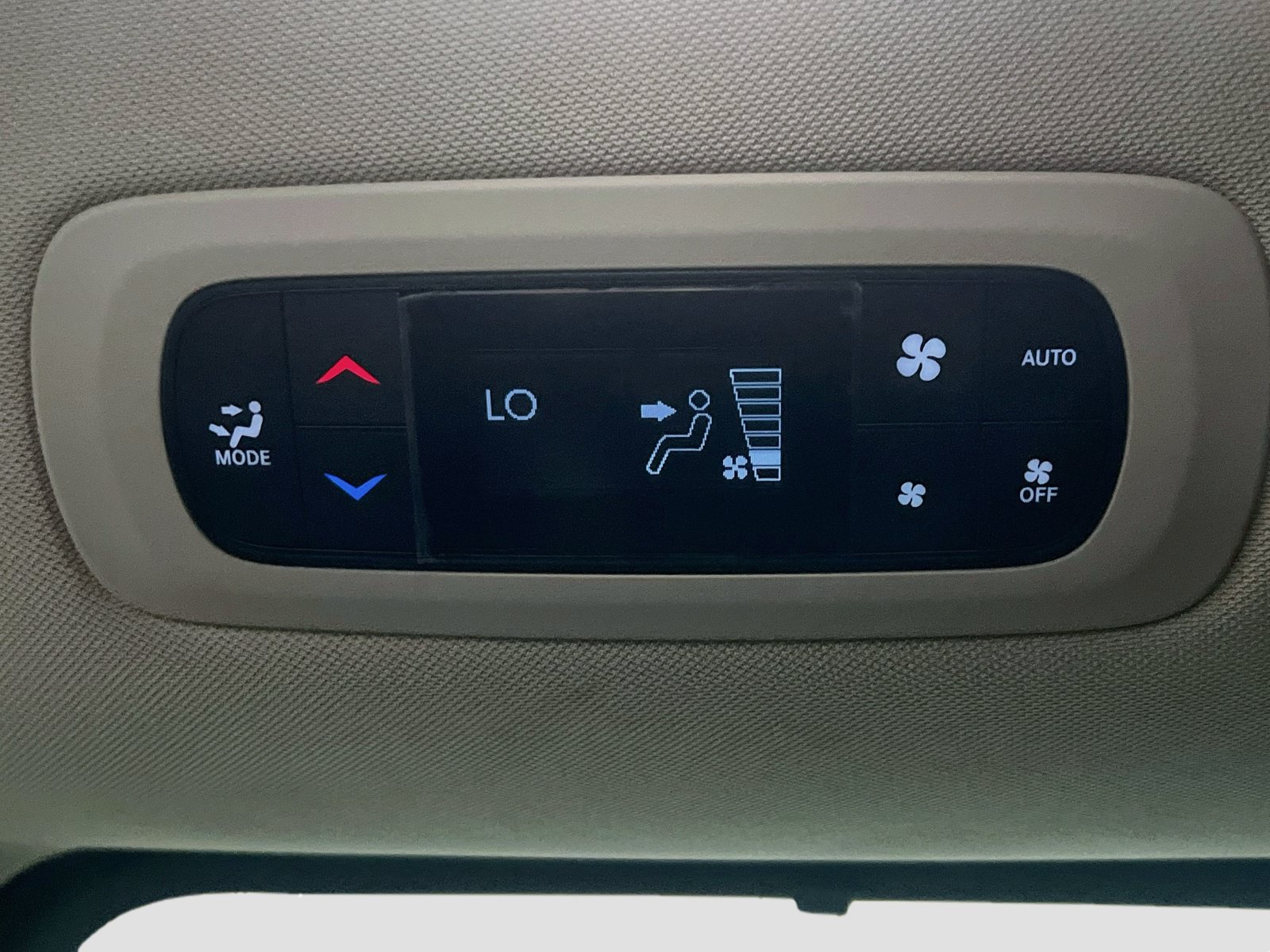 Used 2020 Chrysler Pacifica Limited FWD image 19
