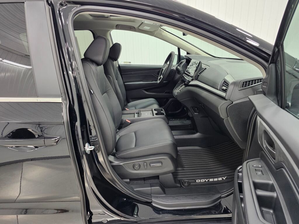 New 2026 Honda Odyssey EX-L image 13