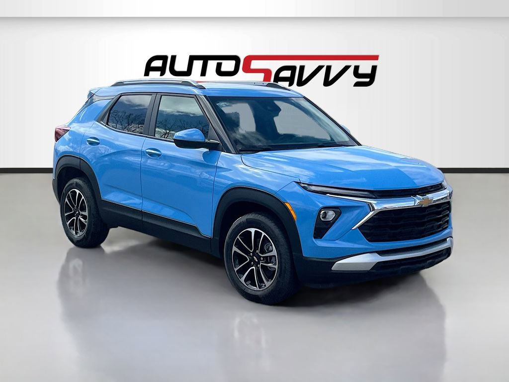 Used 2024 Chevrolet TrailBlazer LT w/ LT Cold Weather Package image 1