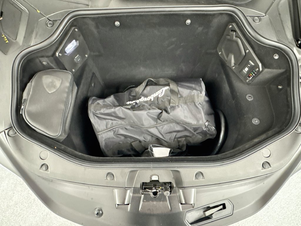 Used 2024 Lamborghini Revuelto AWD/4WD image 27
