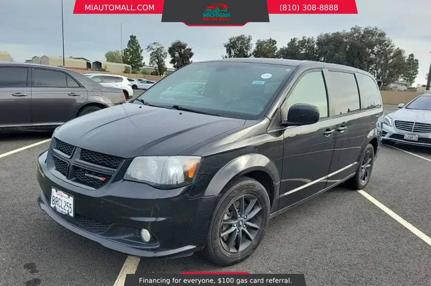 Used 2019 Dodge Grand Caravan GT image 2