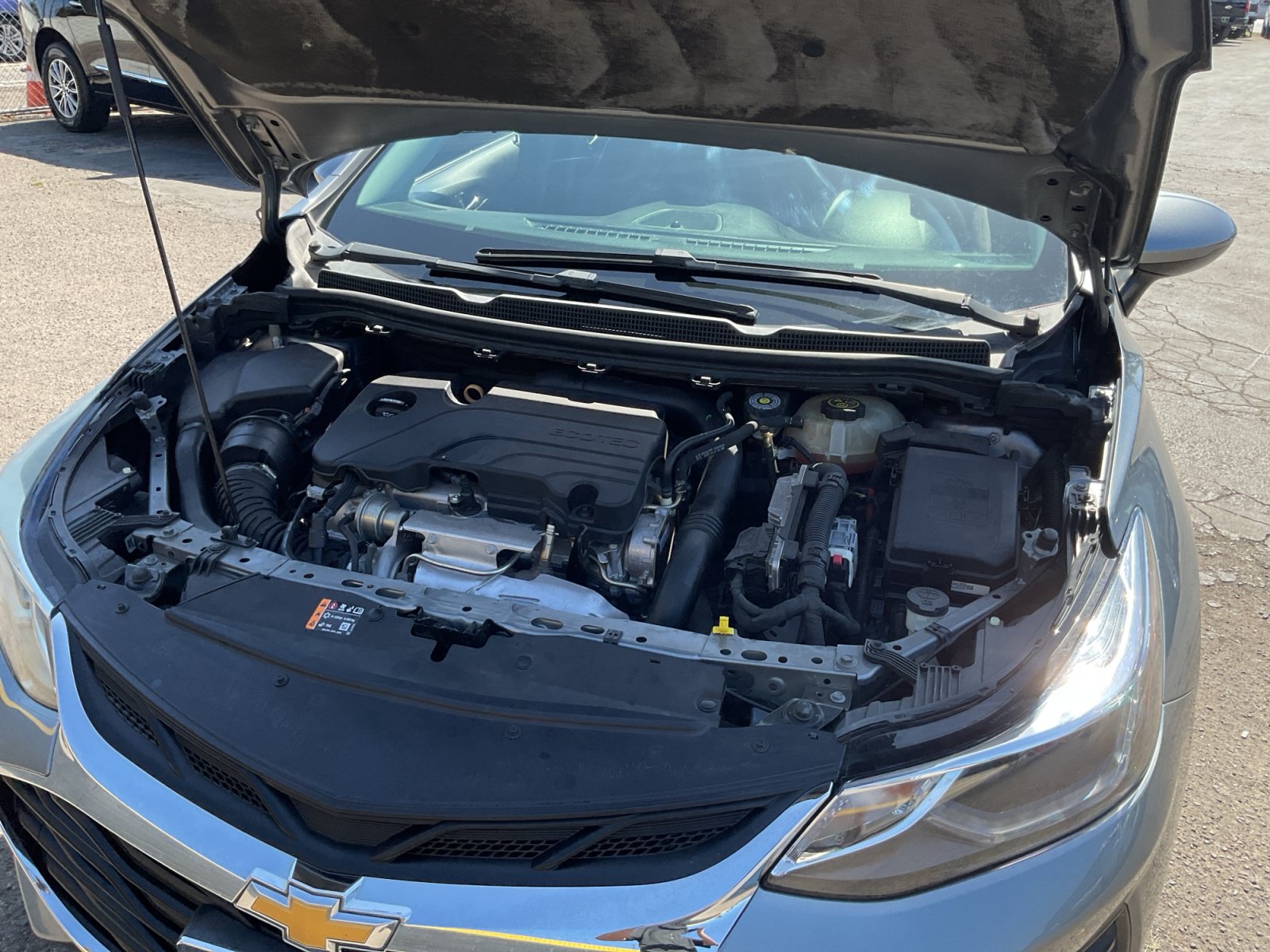 Used 2019 Chevrolet Cruze LT w/ Convenience Package FWD image 22
