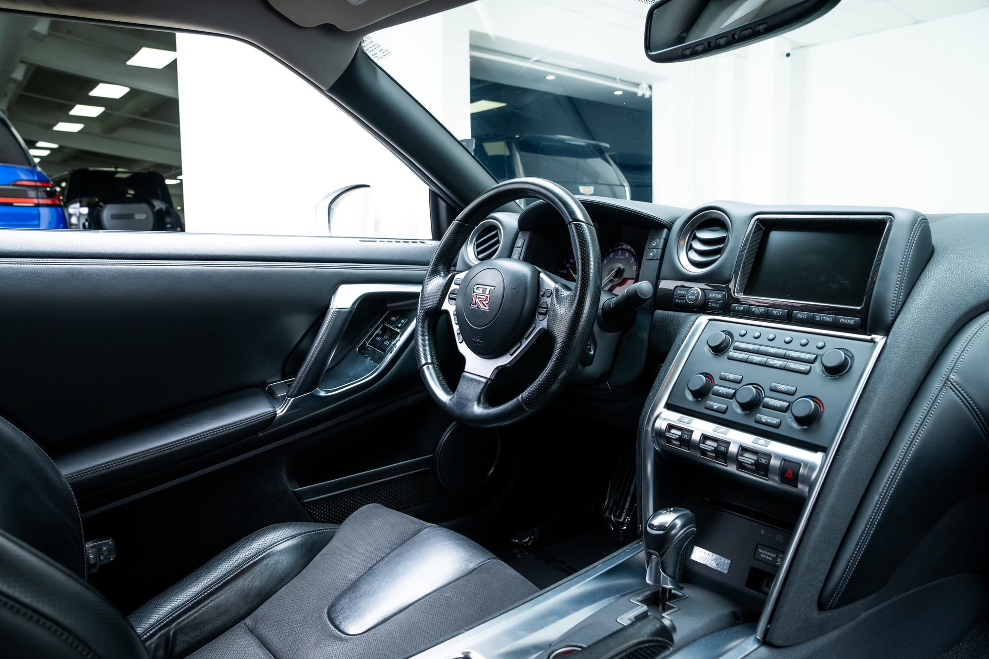 Used 2009 Nissan GT-R Premium AWD/4WD image 10