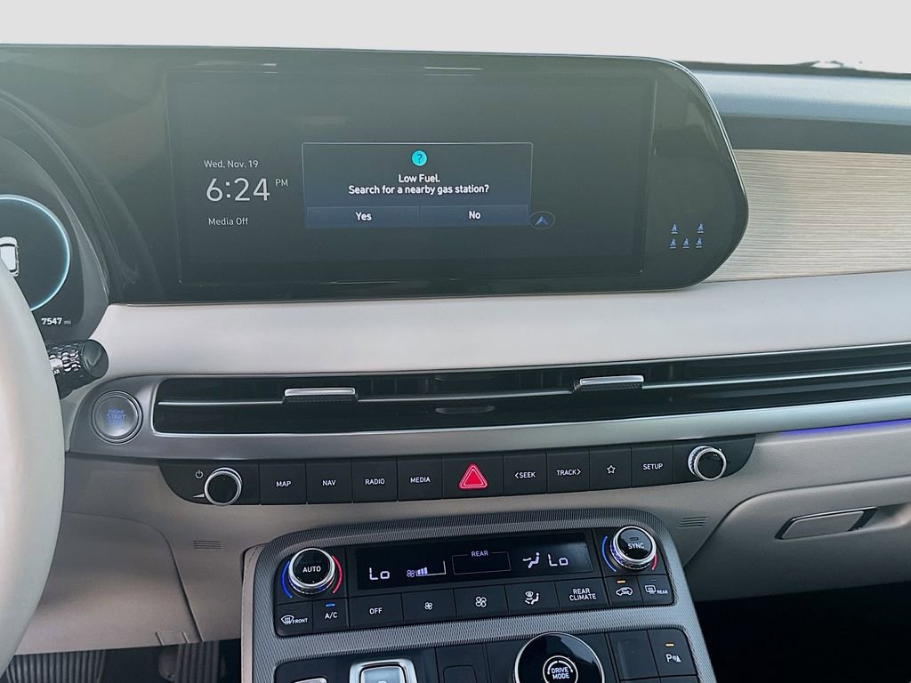 Used 2024 Hyundai Palisade Limited image 10