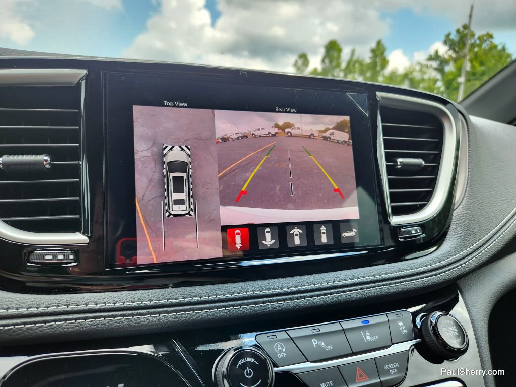 New 2026 Chrysler Pacifica Select image 45