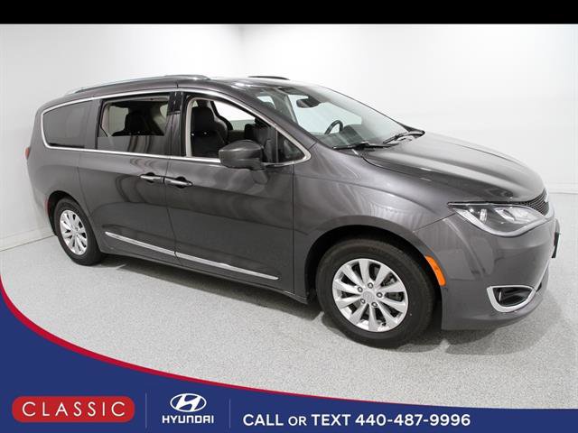 Used 2019 Chrysler Pacifica Touring-L w/ Advanced Safetytec Group